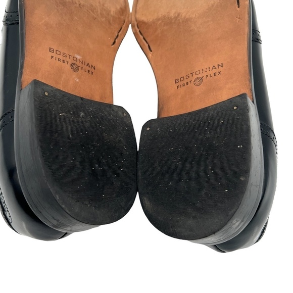 Bostonian Black Leather Loafers - Picture 10 of 11